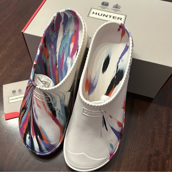 HUNTER • NEW IN BOX Unisex In and Out Bloom Algae Marble Foam Clogs - Picture 2 of 10
